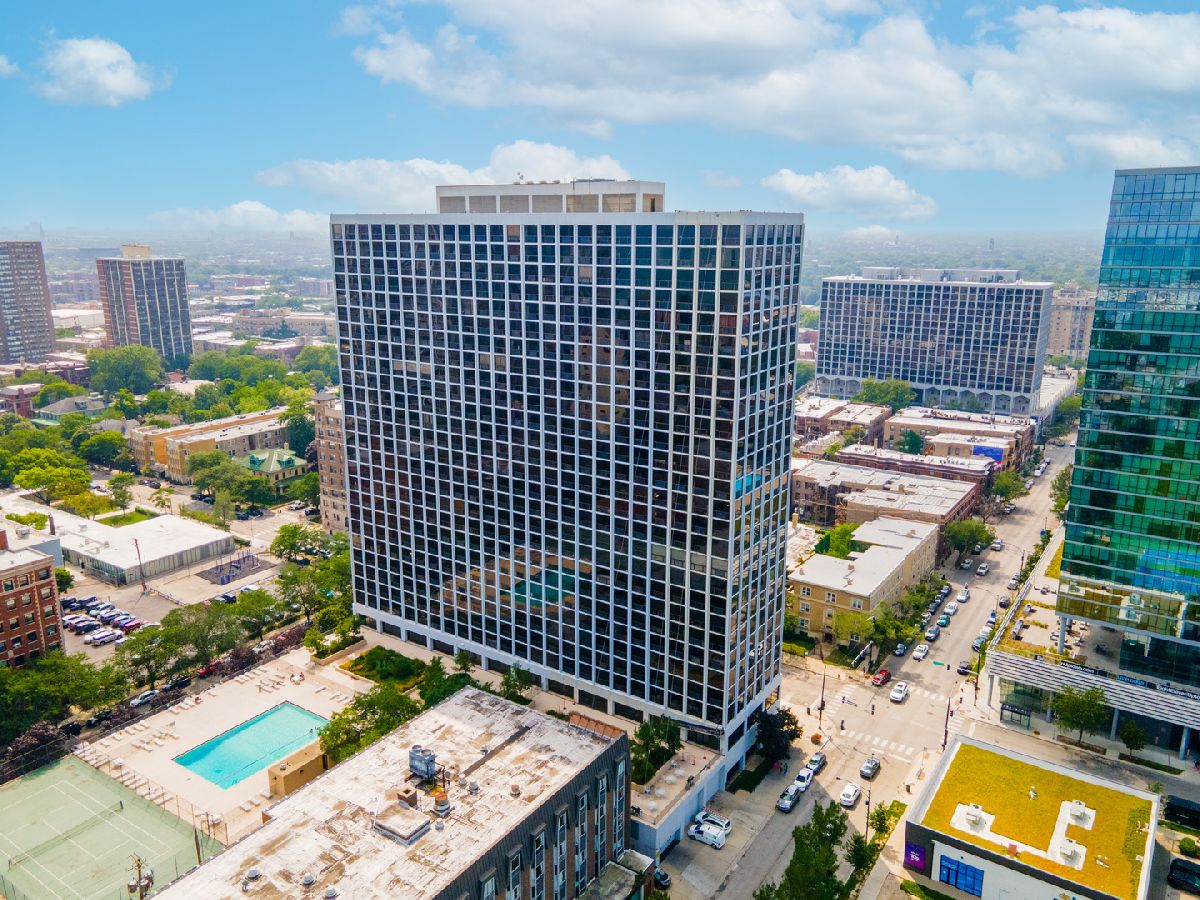 Condominiums Sold Boardwalk Chicago Illinois, 4343 Clarendon