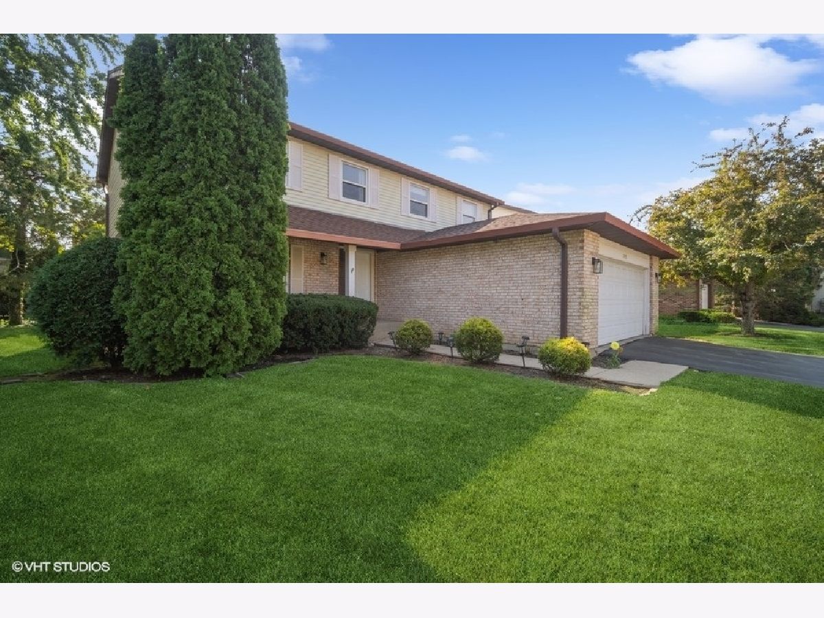 Homes & Condos & Townhomes Sold Cobblewood Northbrook Illinois, 2542 Brian