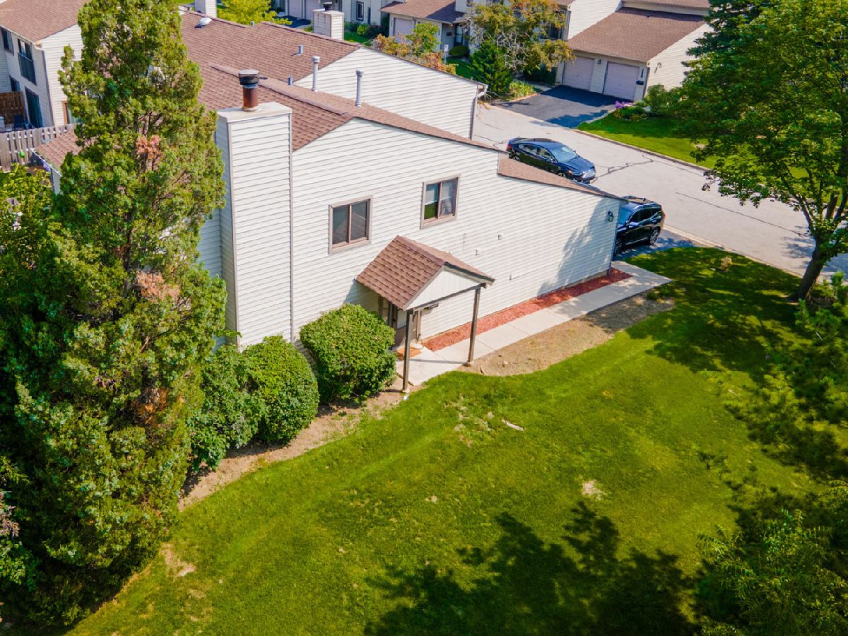 Townhomes & Condos Sold Springside Downers Grove Illinois, 6380 Hathaway