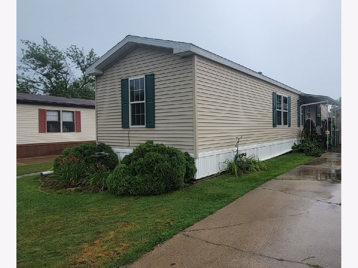 Subdivision Sold Pheasant Lake Estates Beecher Illinois, 76 Robin