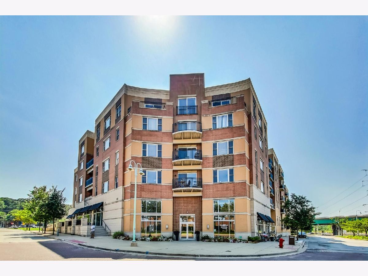 Condominiums Rented Market Street West Willow Springs Illinois, 300 Village