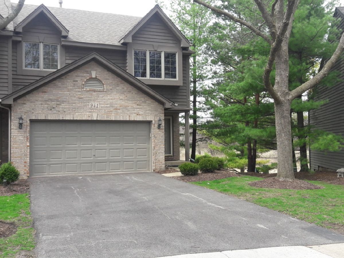 Townhomes Rented Millcreek Elgin Illinois, 941 Millcreek