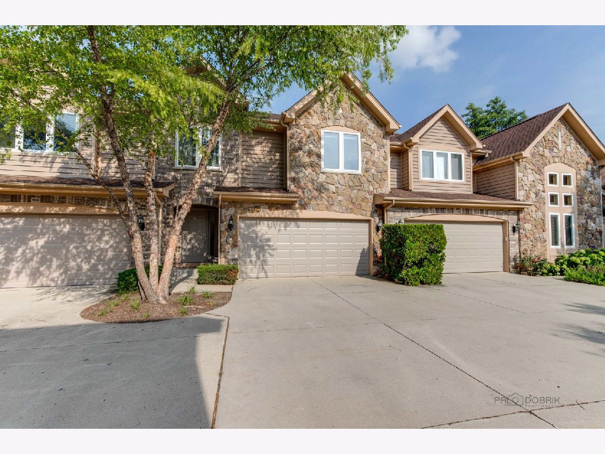Townhomes Rented Noah's Landing Buffalo Grove Illinois, 232 Taylor