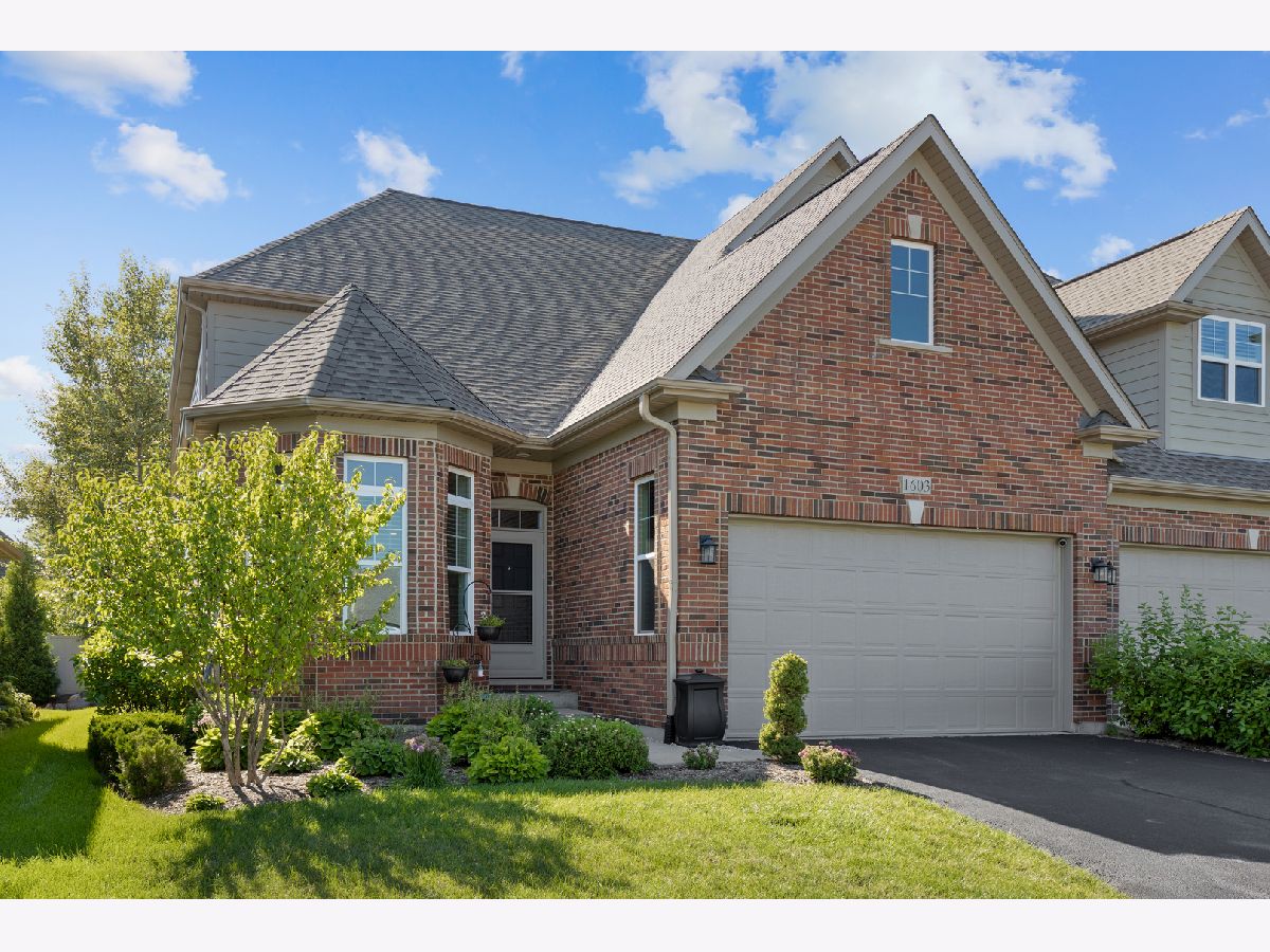 Townhomes Sold Villas At Trafford Place Naperville Illinois, 1603 Castle Lawn