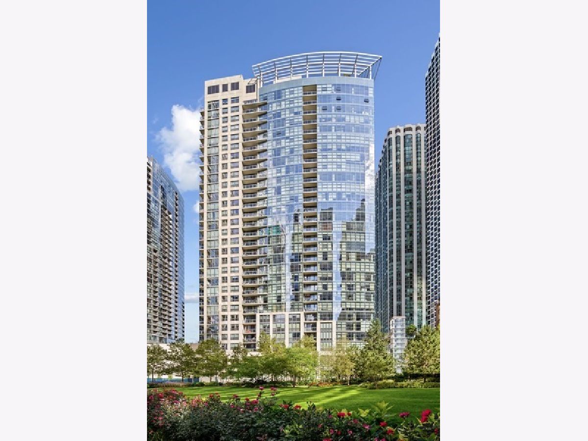 Condos & Townhomes Sold Lancaster Chicago Illinois, 201 Westshore