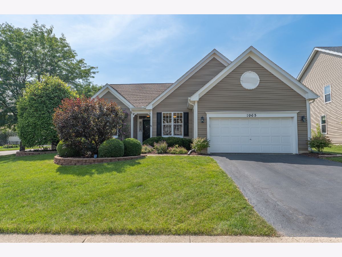 Homes Rented Chicory Place Aurora Illinois, 1065 Red Clover
