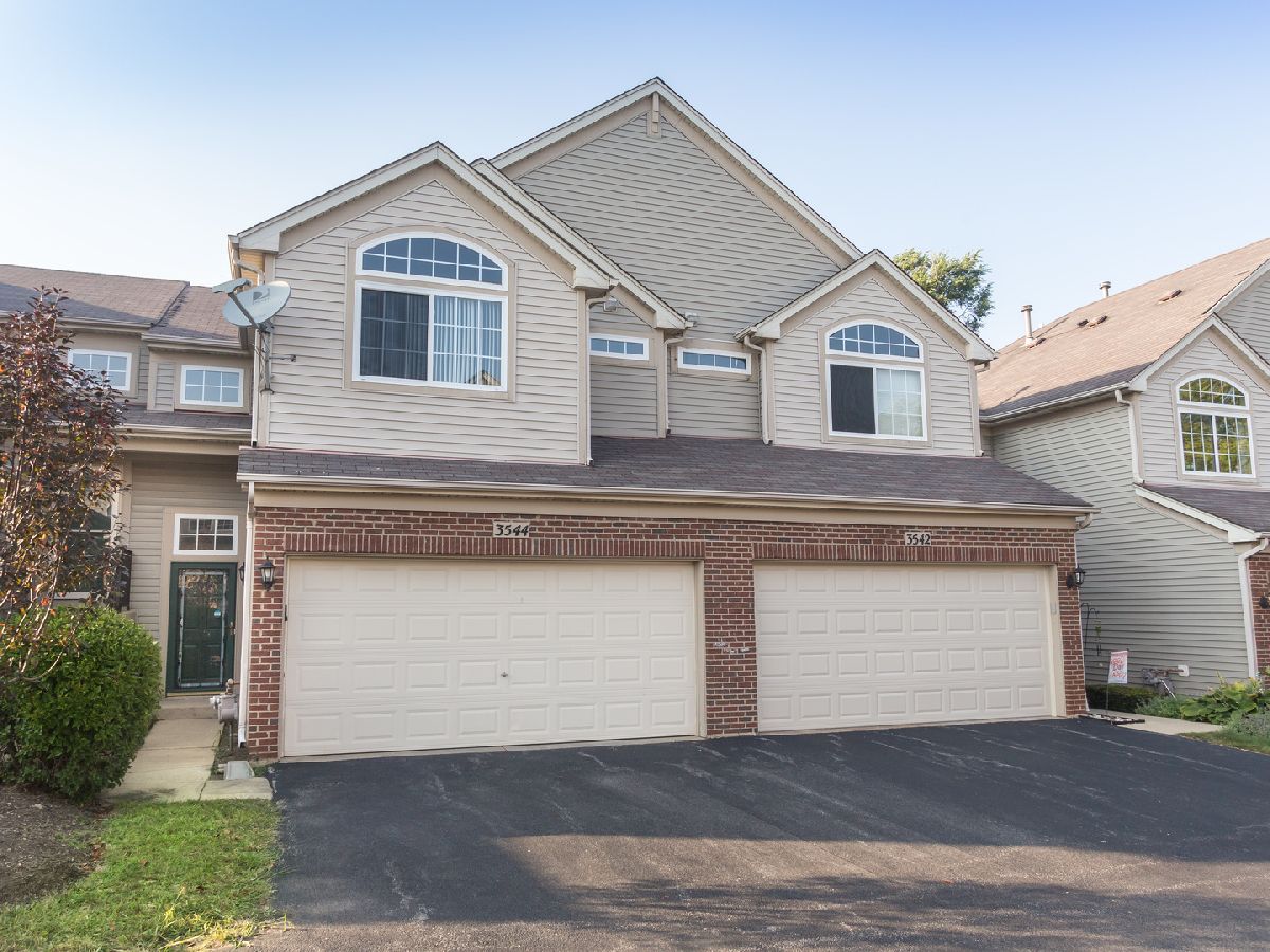 Townhomes & Condos & Homes Rented Shenandoah Carpentersville Illinois, 3544 Blue Ridge