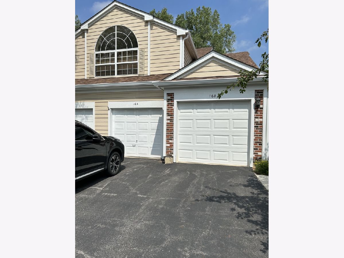 Townhomes & Condos & Homes Rented Manors Of Oak Knoll Streamwood Illinois, 16 Tyler