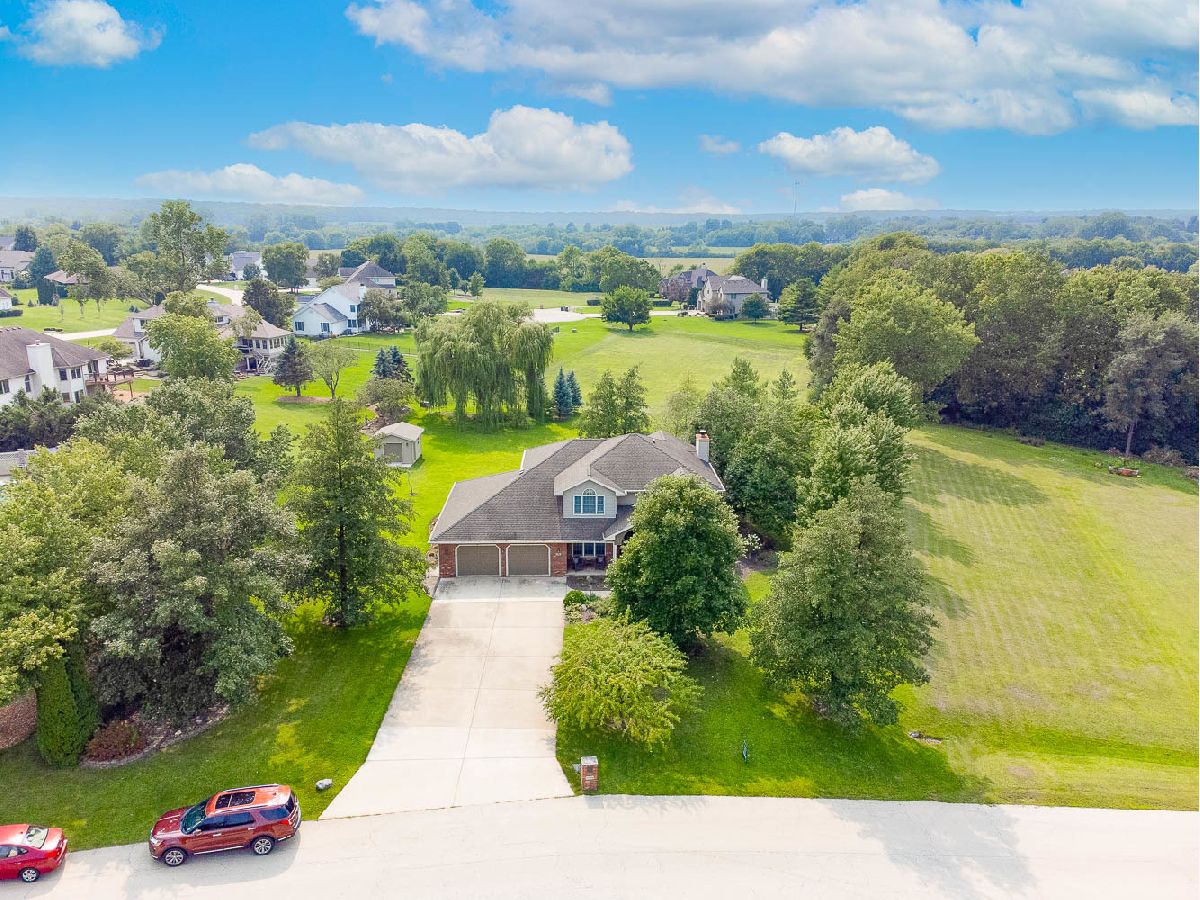 Homes Sold River Bend Kankakee Illinois, 2394 Valley View