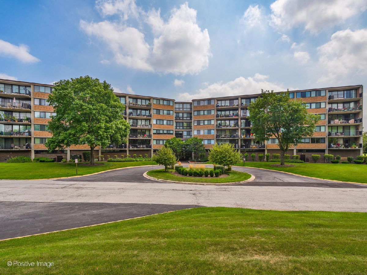 Condominiums Sold Bar Harbour Schaumburg Illinois, 101 Bar Harbour