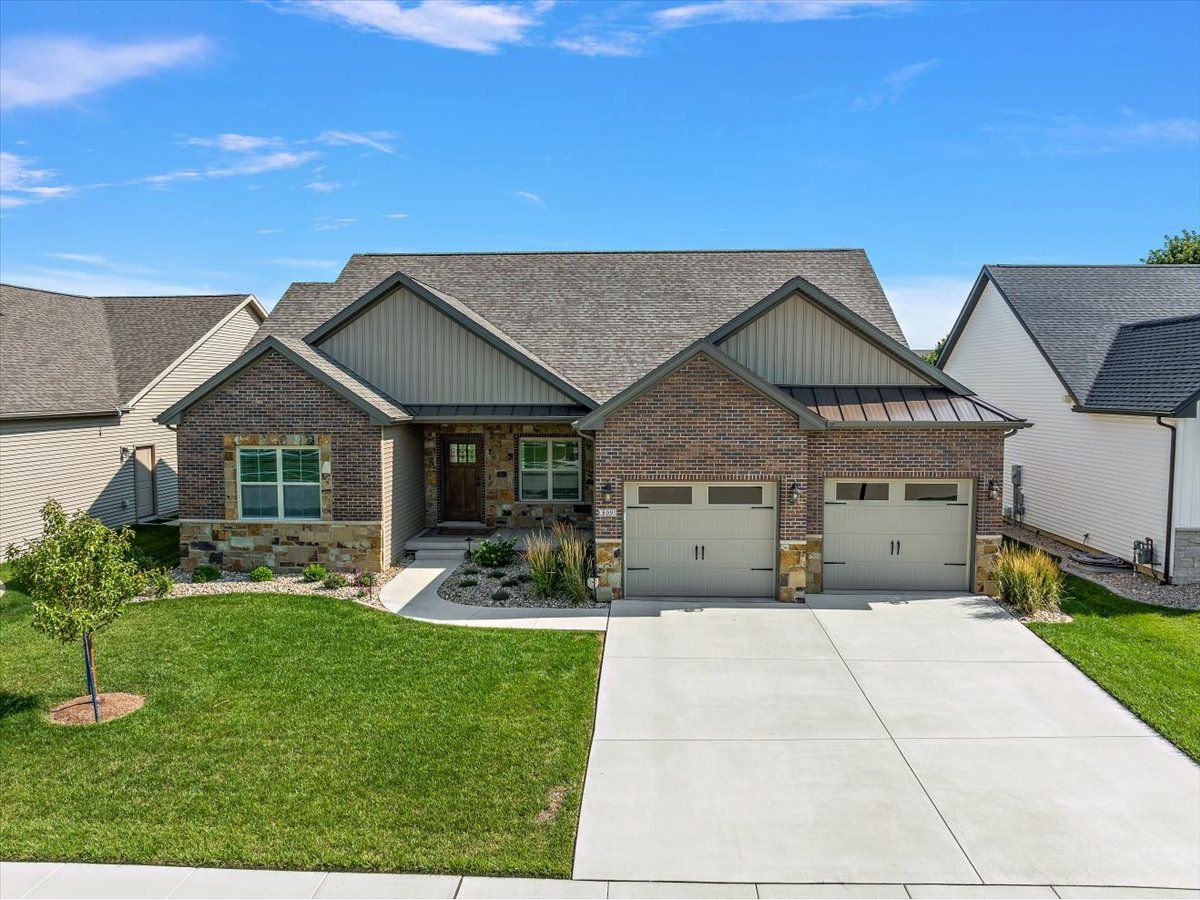 Homes & Condos & Townhomes Sold Trails On Sunset Lake Normal Illinois, 809 Table Rock