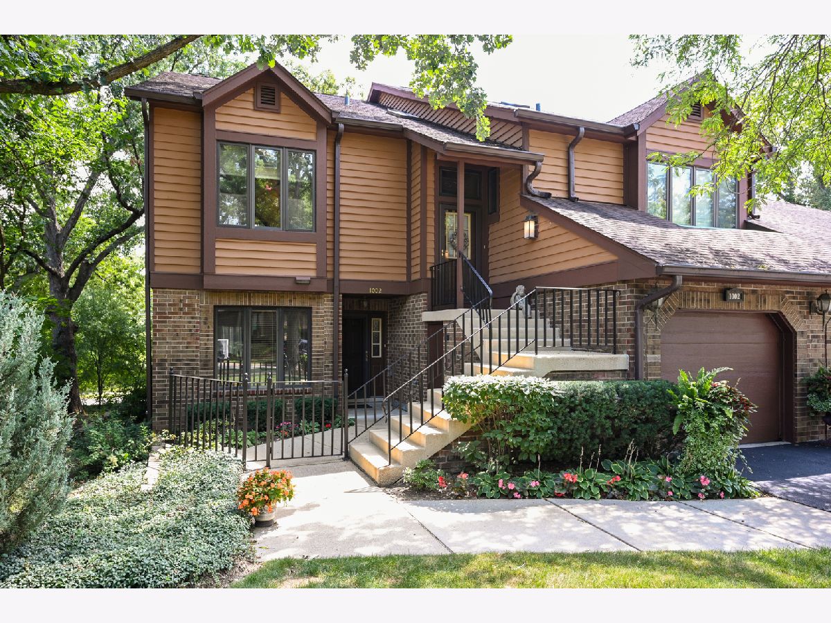 Townhomes Sold Mistwood Downers Grove Illinois, 1002 Braemoor