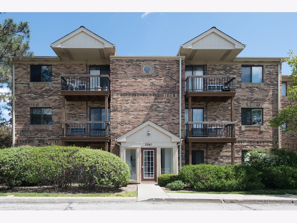 Condominiums Sold Rosewood Arlington Heights Illinois, 2241 Nichols