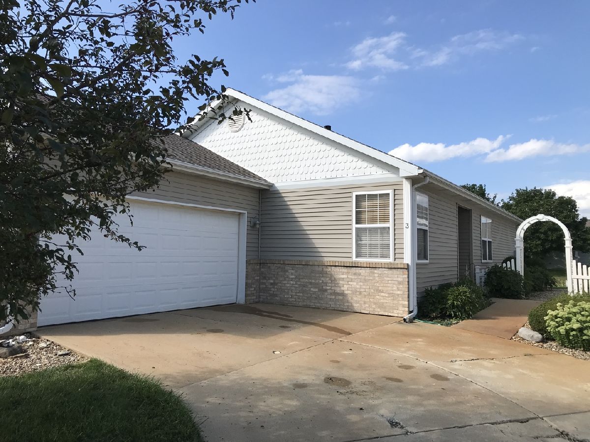 Homes & Condos & Townhomes Sold Breckenridge Bloomington Illinois, 3 Astoria