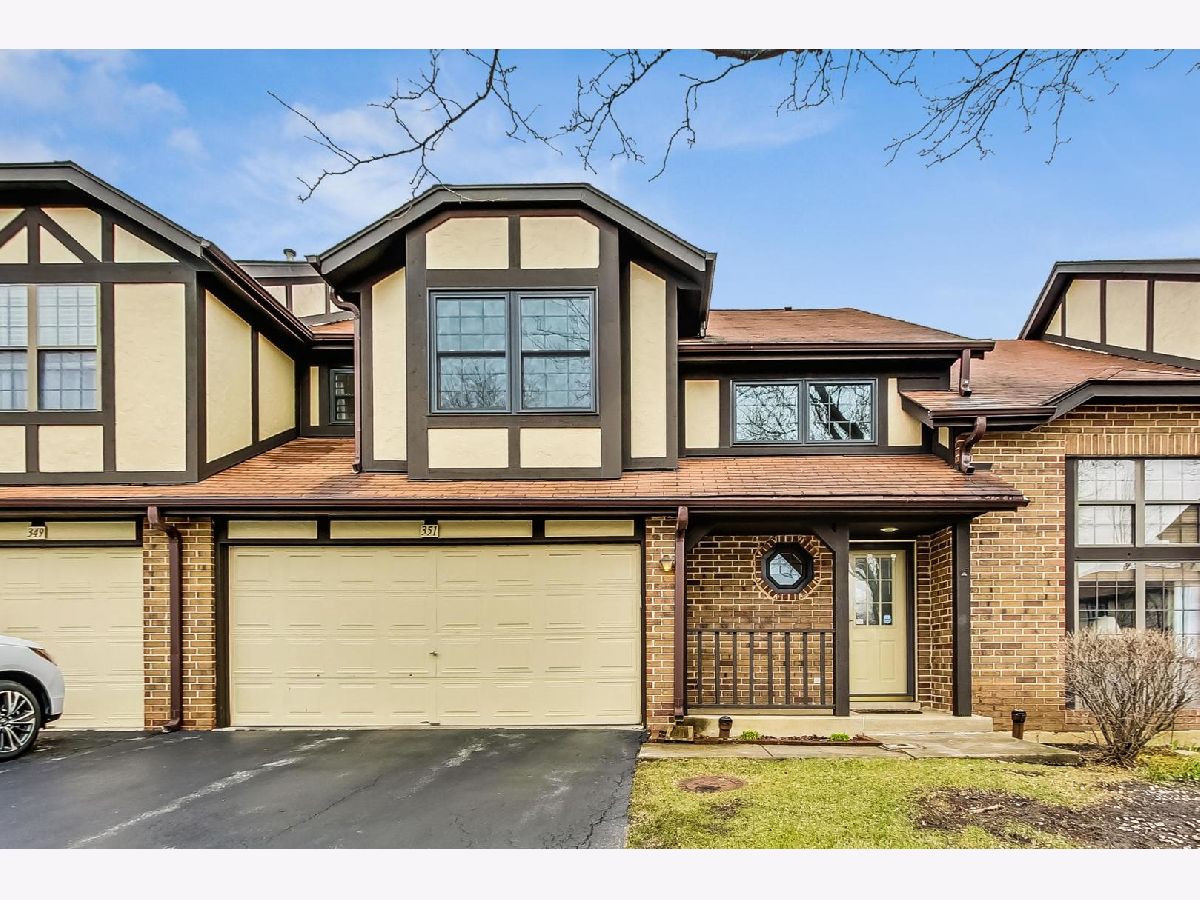 Townhomes & Condos Sold Medinah Lakes Bloomingdale Illinois, 351 Country Ridge