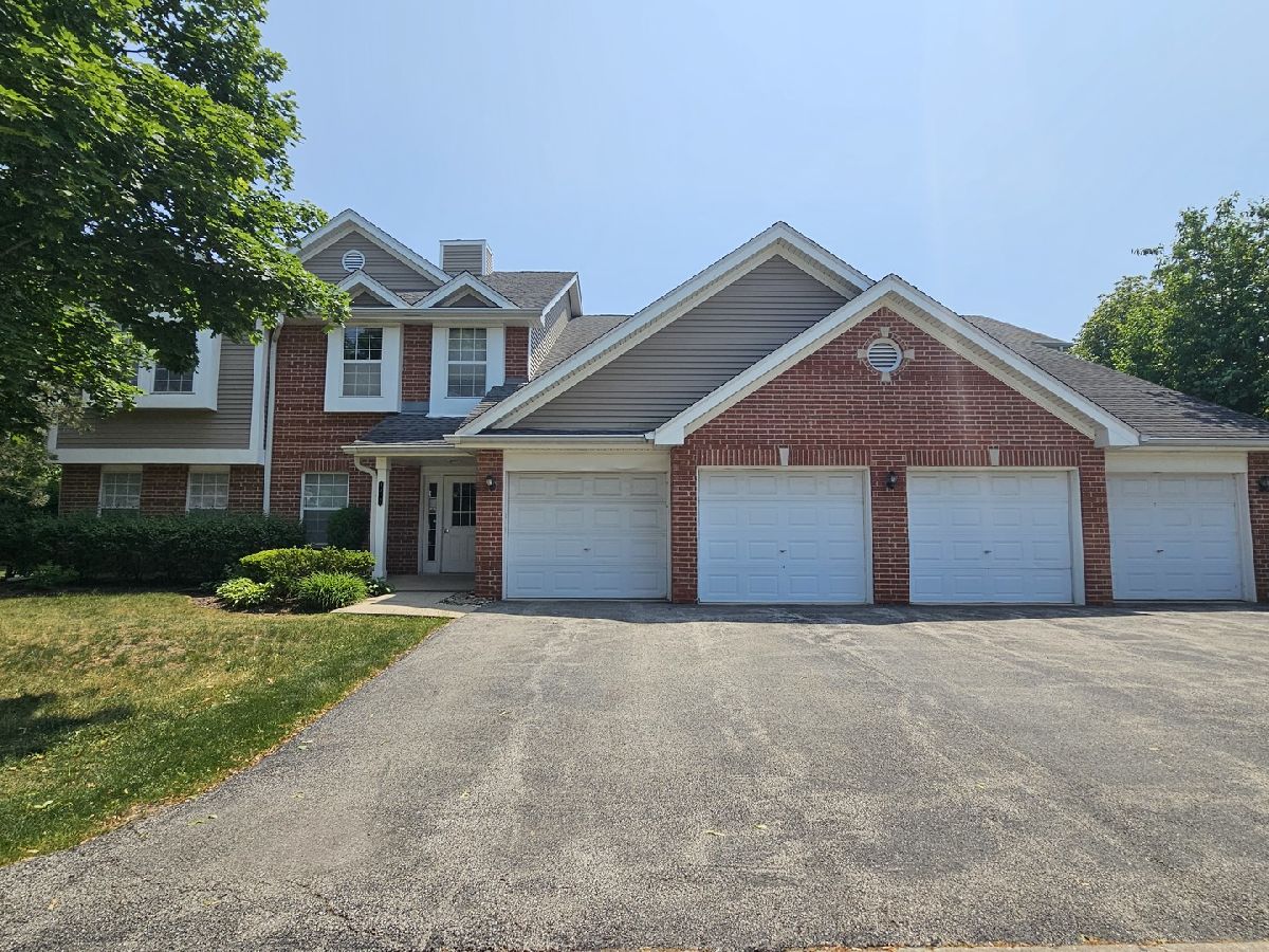 Condominiums Rented Arlington Trails Arlington Heights Illinois, 1417 Crane