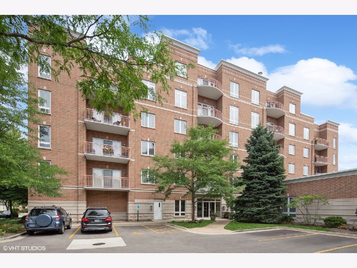 Condominiums Sold The Waterford Of Des Plaines Des Plaines Illinois, 787 Graceland