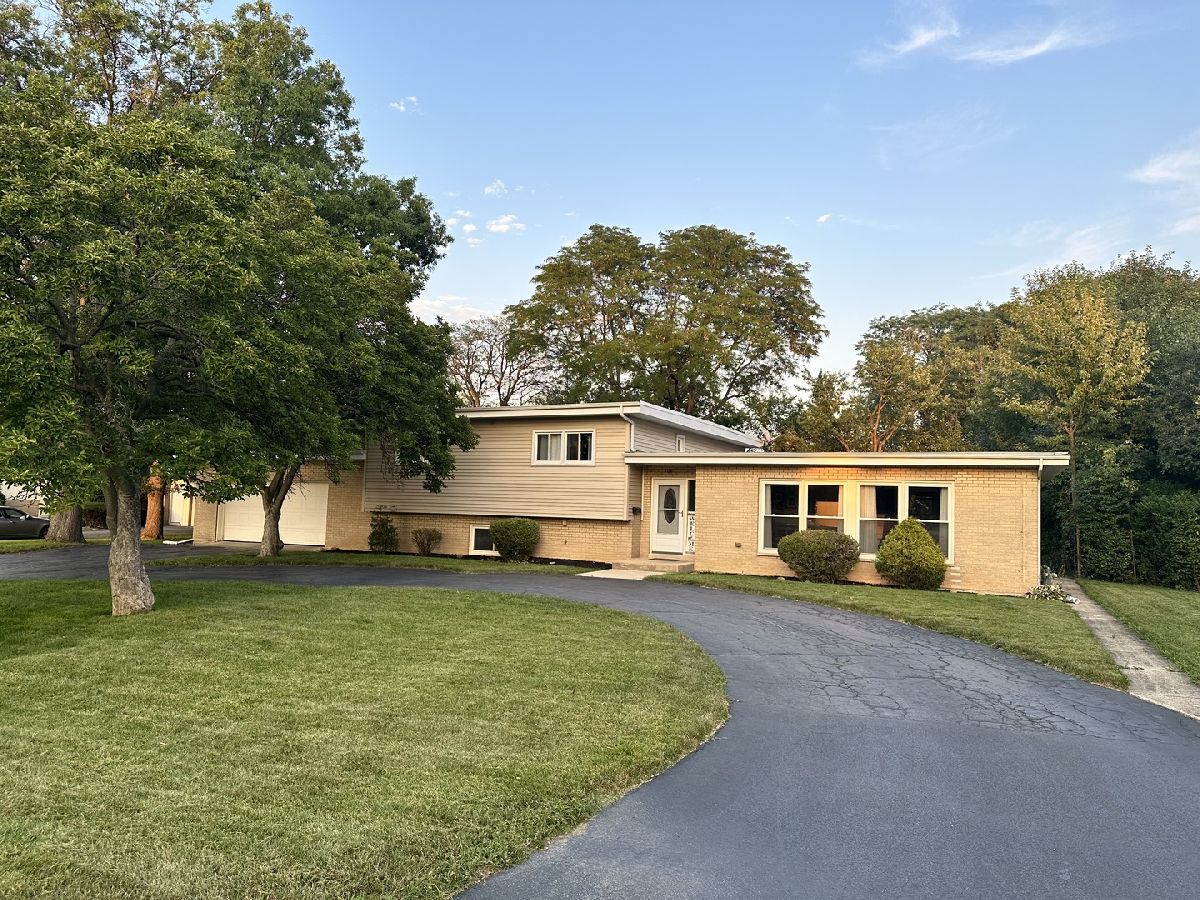  Rented Olympia Fields Illinois, 104 Graymoor