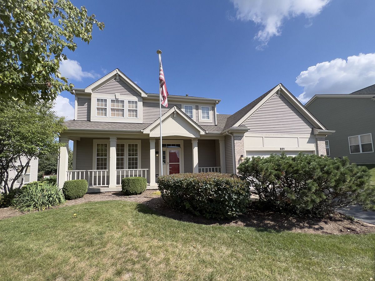 Homes Sold Columbine Square Elgin Illinois, 805 Red Barn