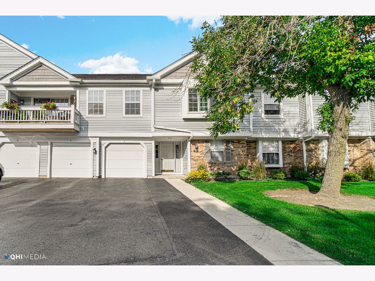 Condos & Townhomes Rented Cambridge Chase Mundelein Illinois, 1250 Ballantrae