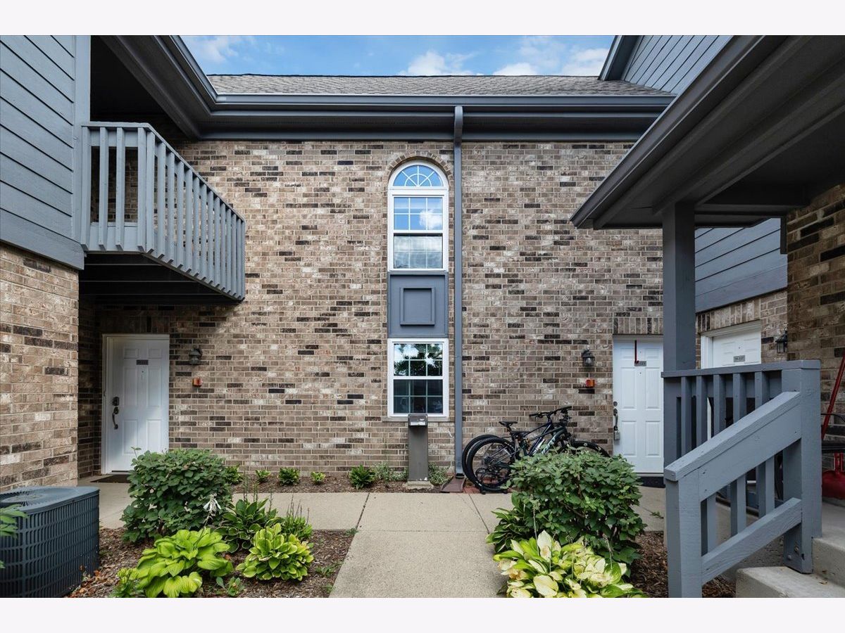 Condos & Townhomes Sold Foxcroft Condos Naperville Illinois, 39 Foxcroft