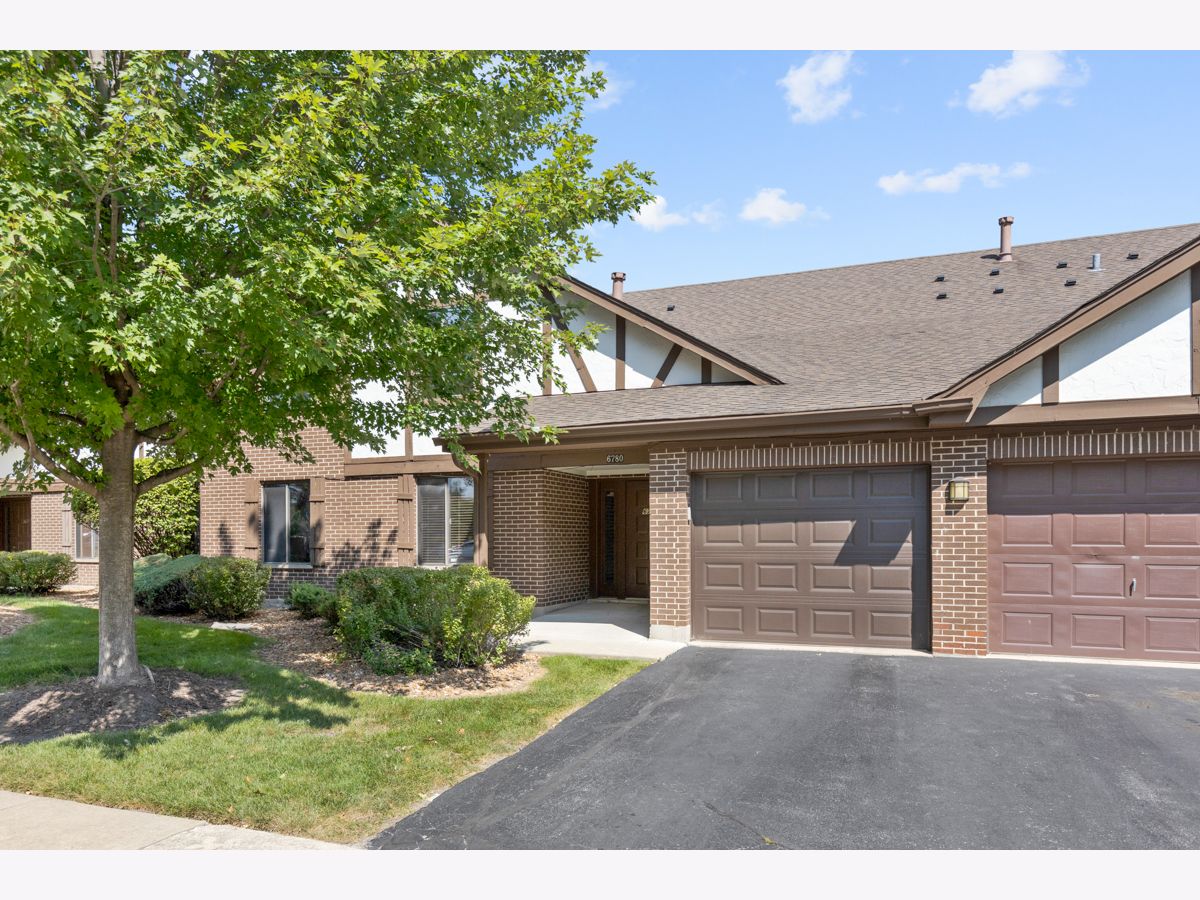 Condominiums Sold Oak Village Tinley Park Illinois, 6780 180th