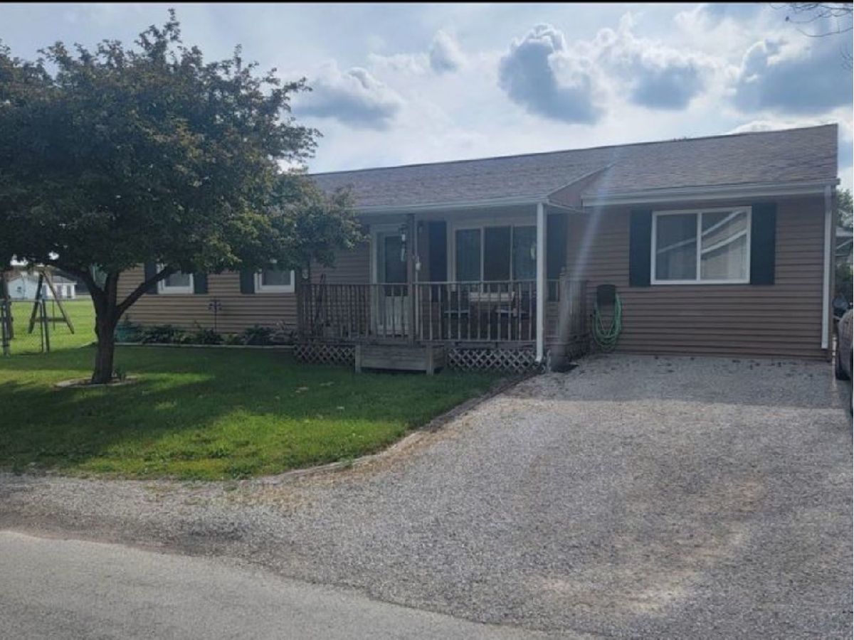  Sold Catlin Illinois, 402 Walnut