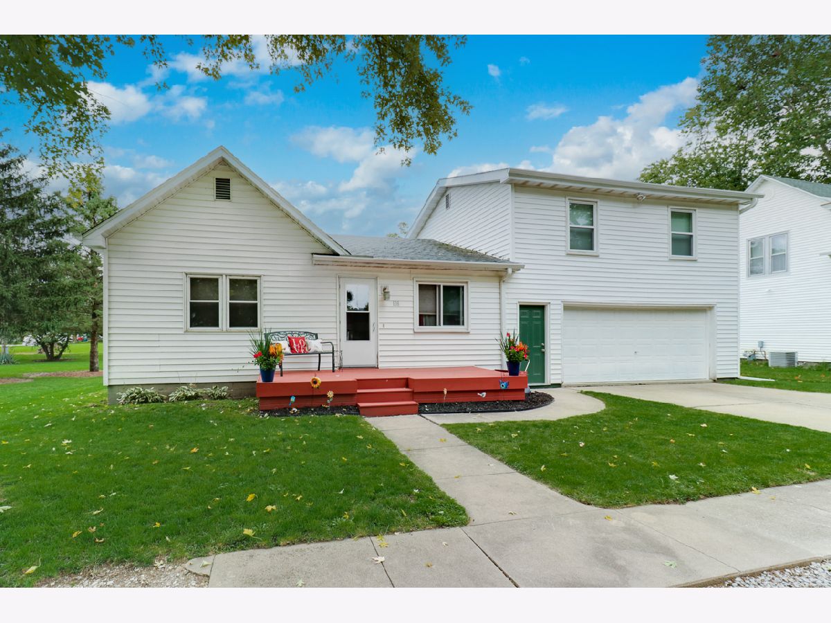  Sold Ellsworth Illinois, 108 Jefferson