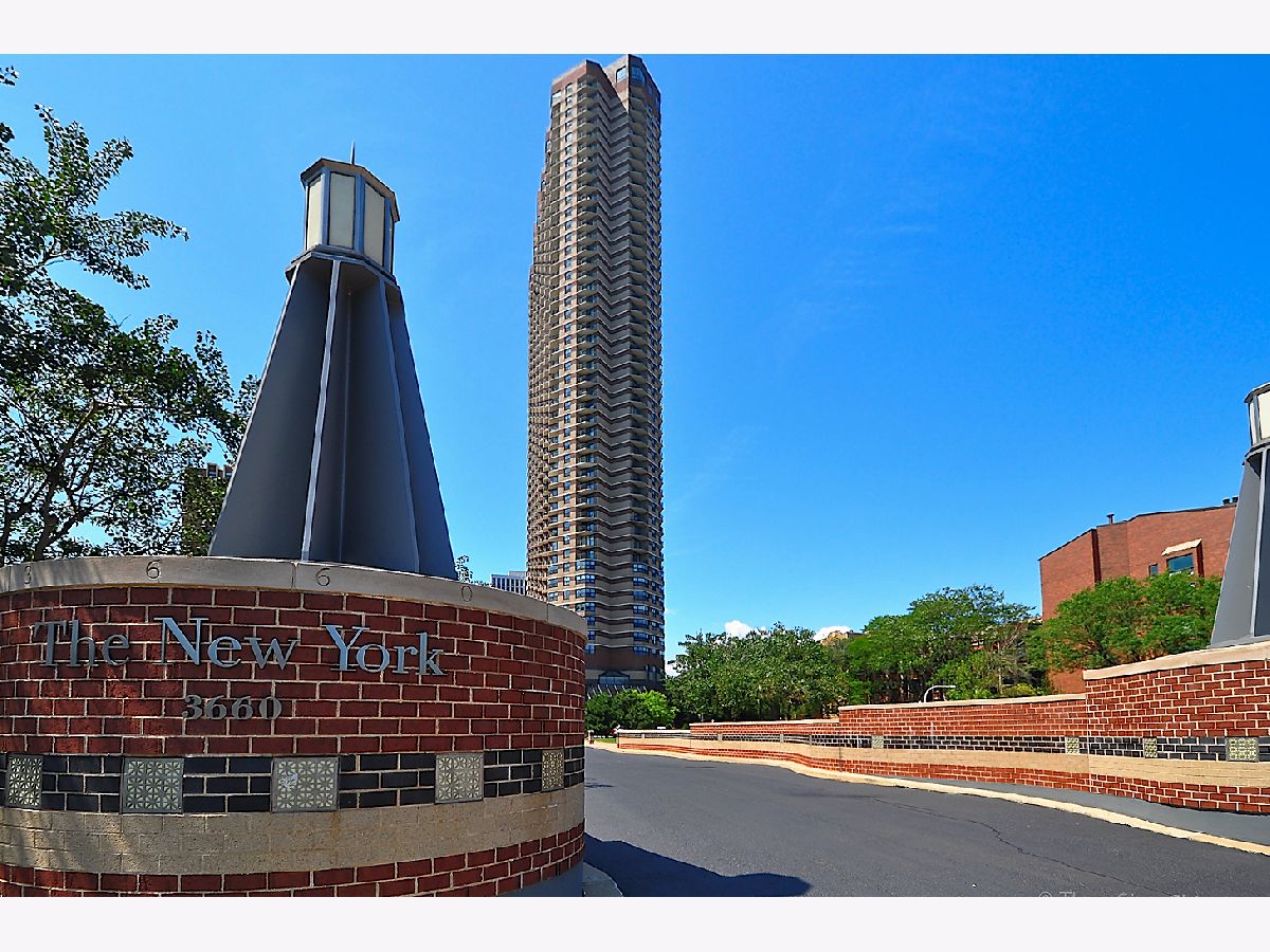 Condominiums Rented The New York Chicago Illinois, 3660 Lake Shore