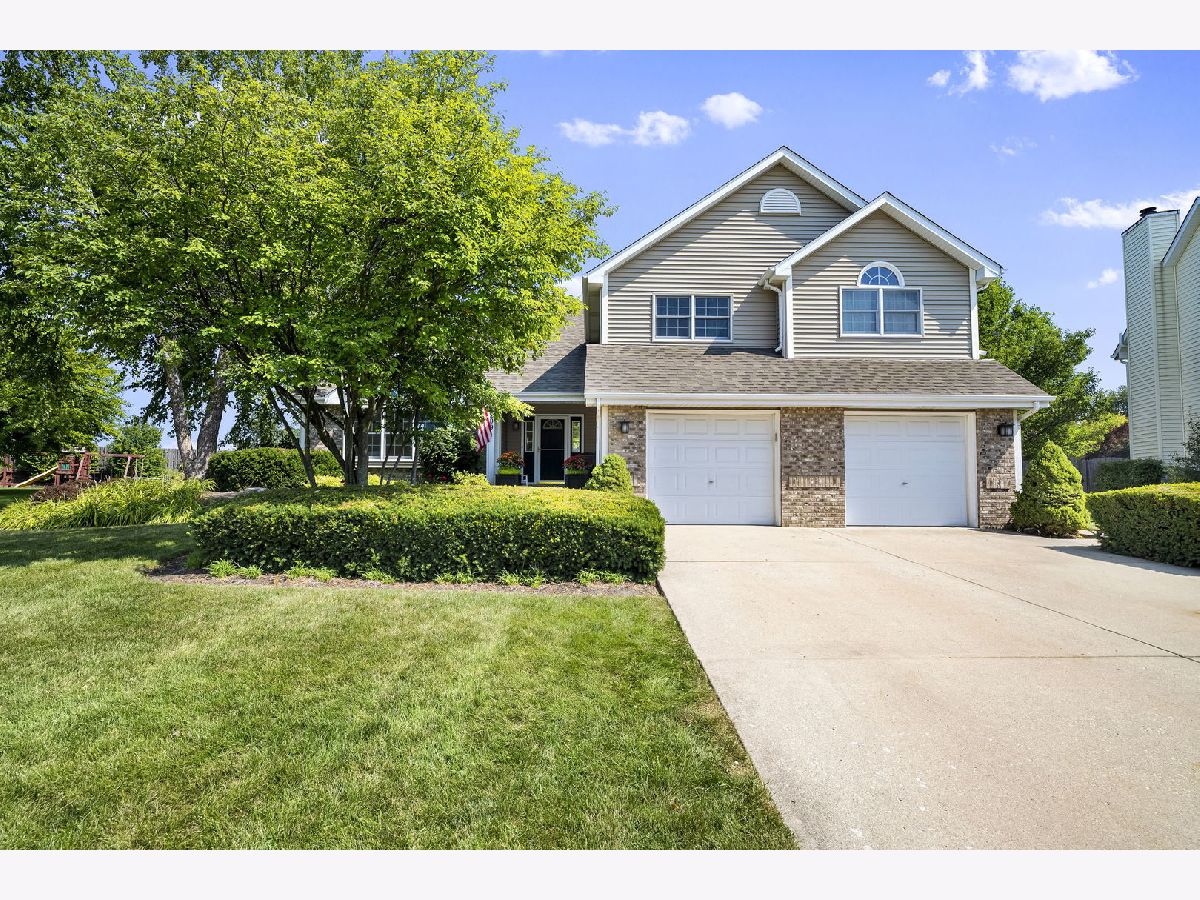 Homes Sold Hunt Club Shorewood Illinois, 1209 Wales