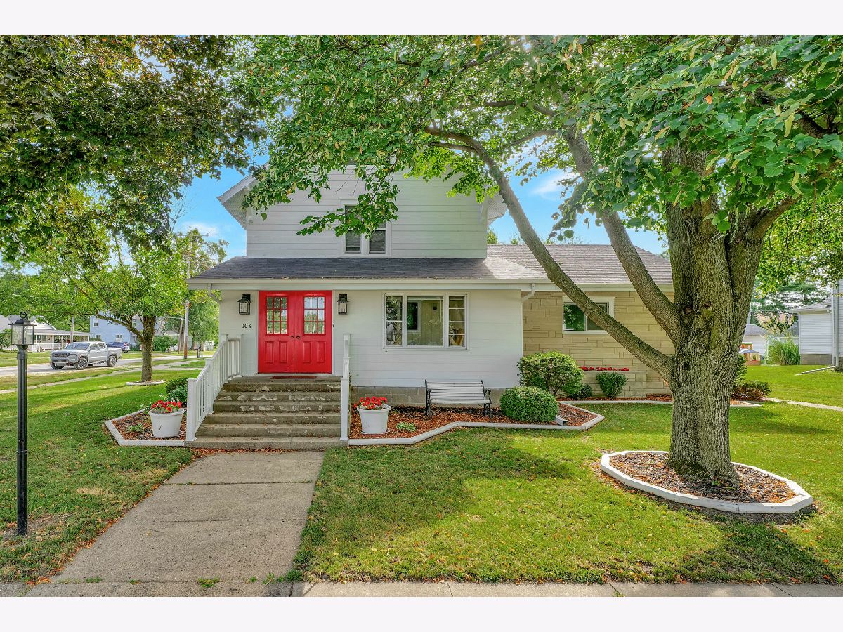  Sold Roberts Illinois, 108 Walnut