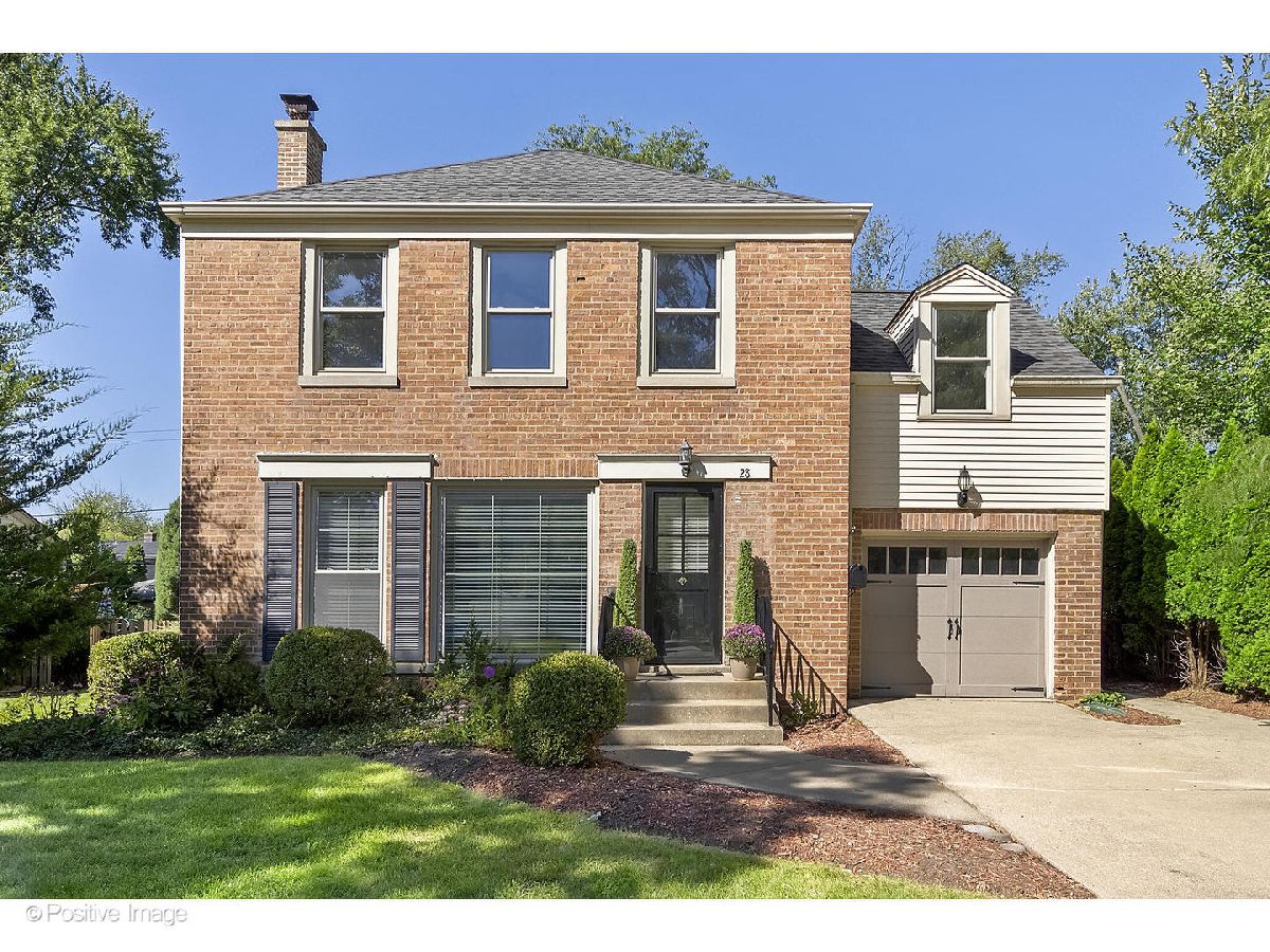Homes & Condos & Townhomes Sold Blackhawk Heights Clarendon Hills Illinois, 28 Mohawk