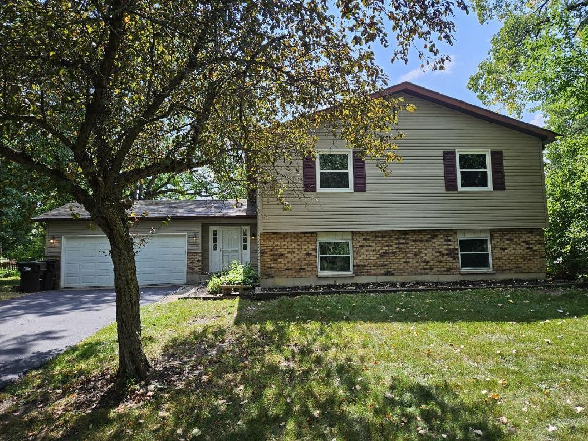 Homes Sold Westmoor Gardens Crystal Lake Illinois, 9203 Arthur