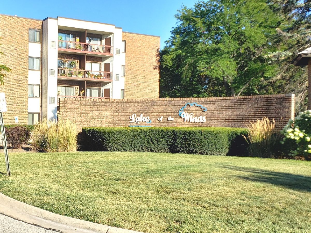 Condominiums Sold Lake Of The Winds Wheeling Illinois, 1500 Harbour