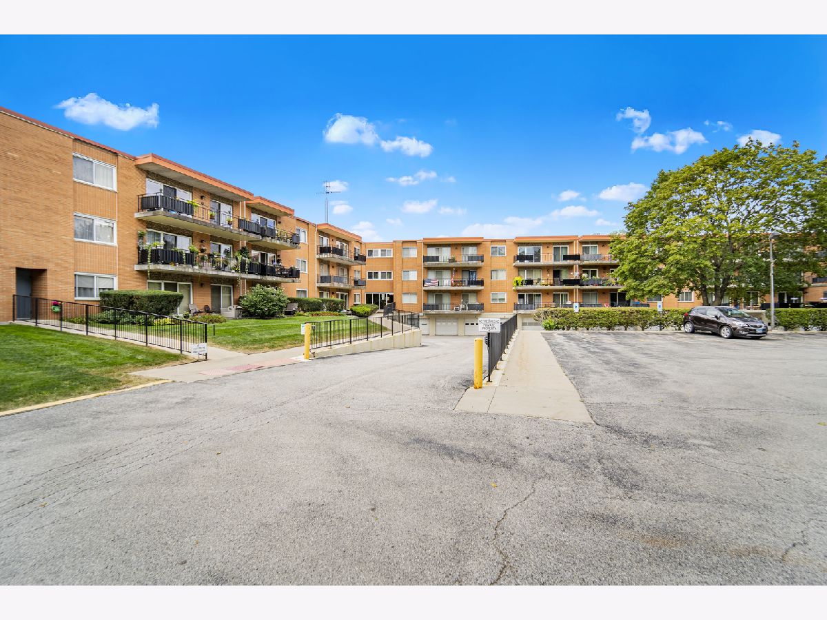 Condominiums Sold Cameo Homewood Illinois, 940 Holbrook