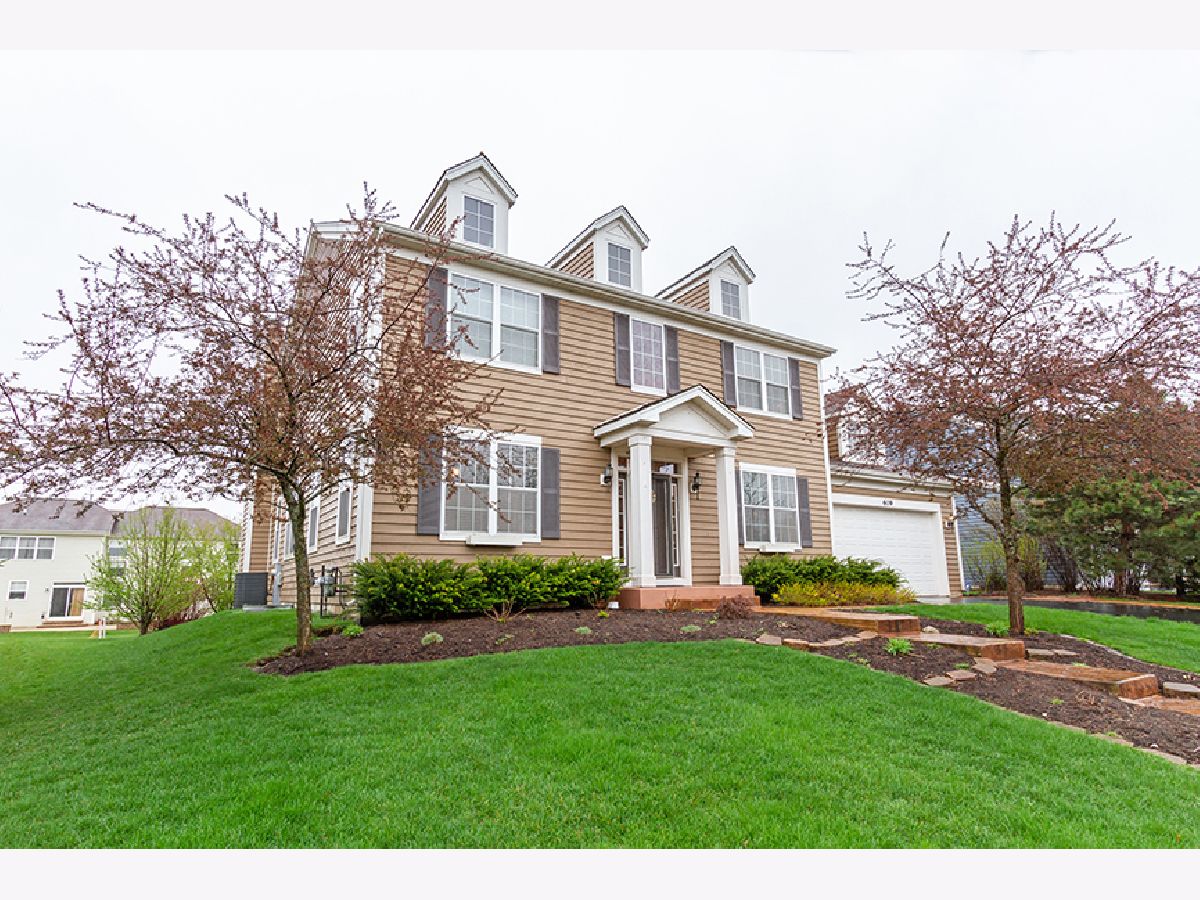 Homes & Townhomes Rented Providence Elgin Illinois, 609 Aborn