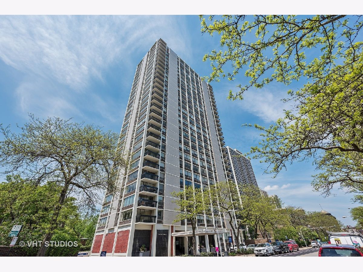 Condominiums Sold Bryant House Chicago Illinois, 1455 Sandburg