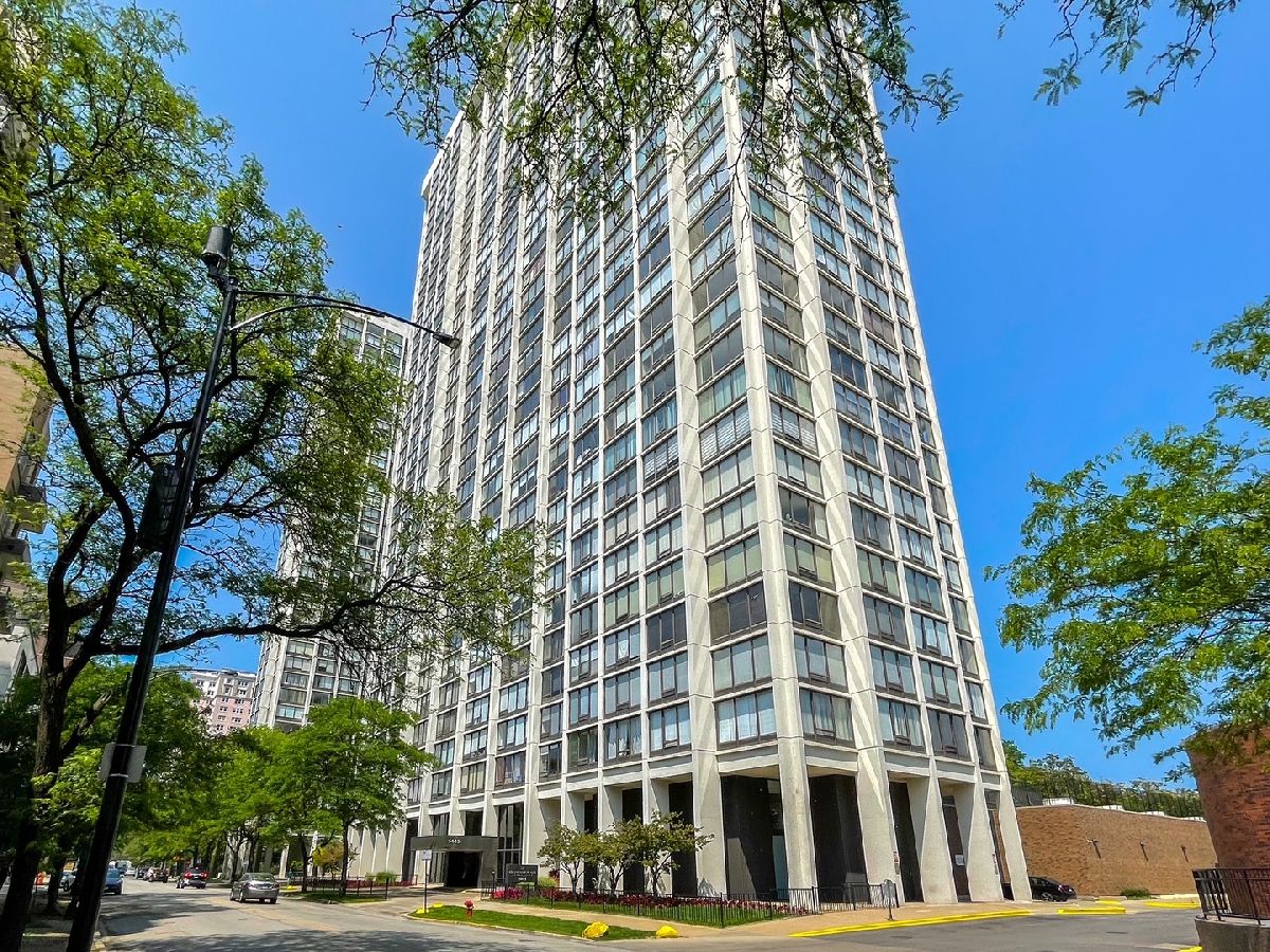 Condominiums Rented Edgewater Plaza Chicago Illinois, 5445 Sheridan