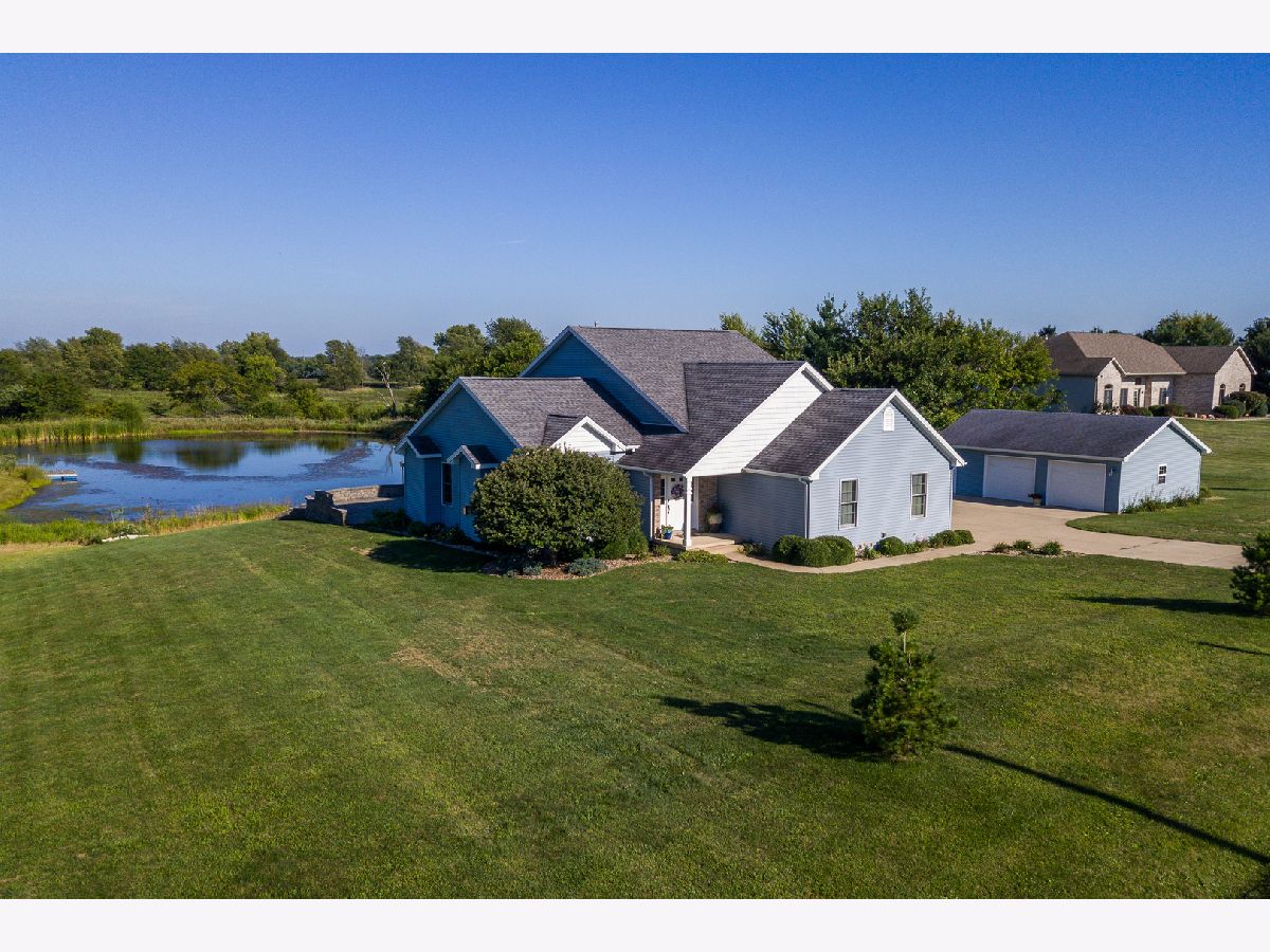 Homes Sold Country Estates Clinton Illinois, 8120 Idlewood