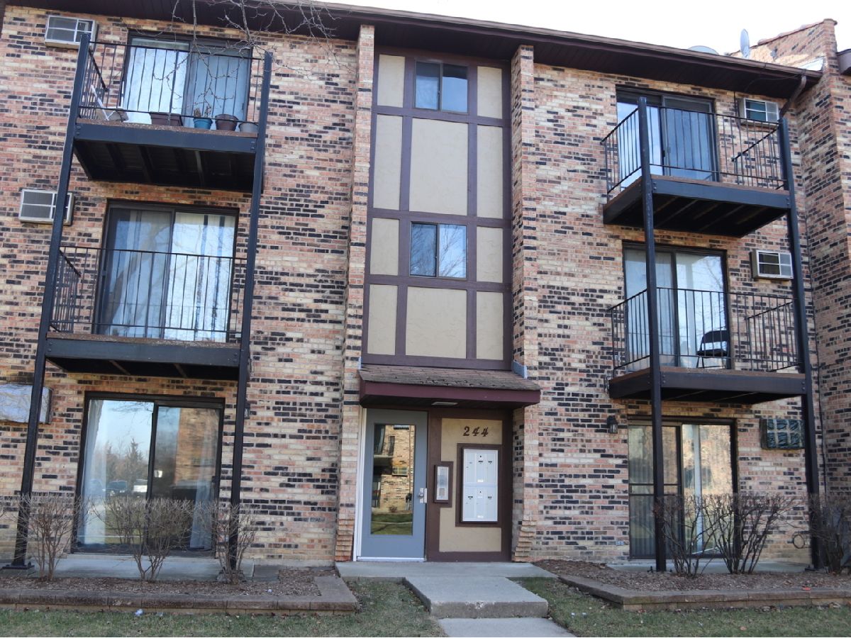 Condominiums Rented Klein Creek Carol Stream Illinois, 244 Klein Creek