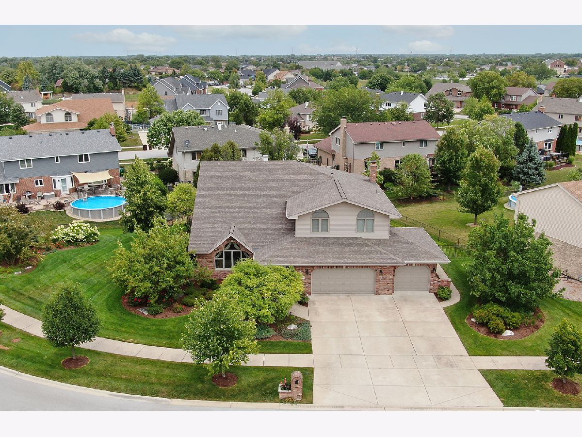 Homes & Condos & Townhomes Sold Radcliffe Place Tinley Park Illinois, 17619 Dover
