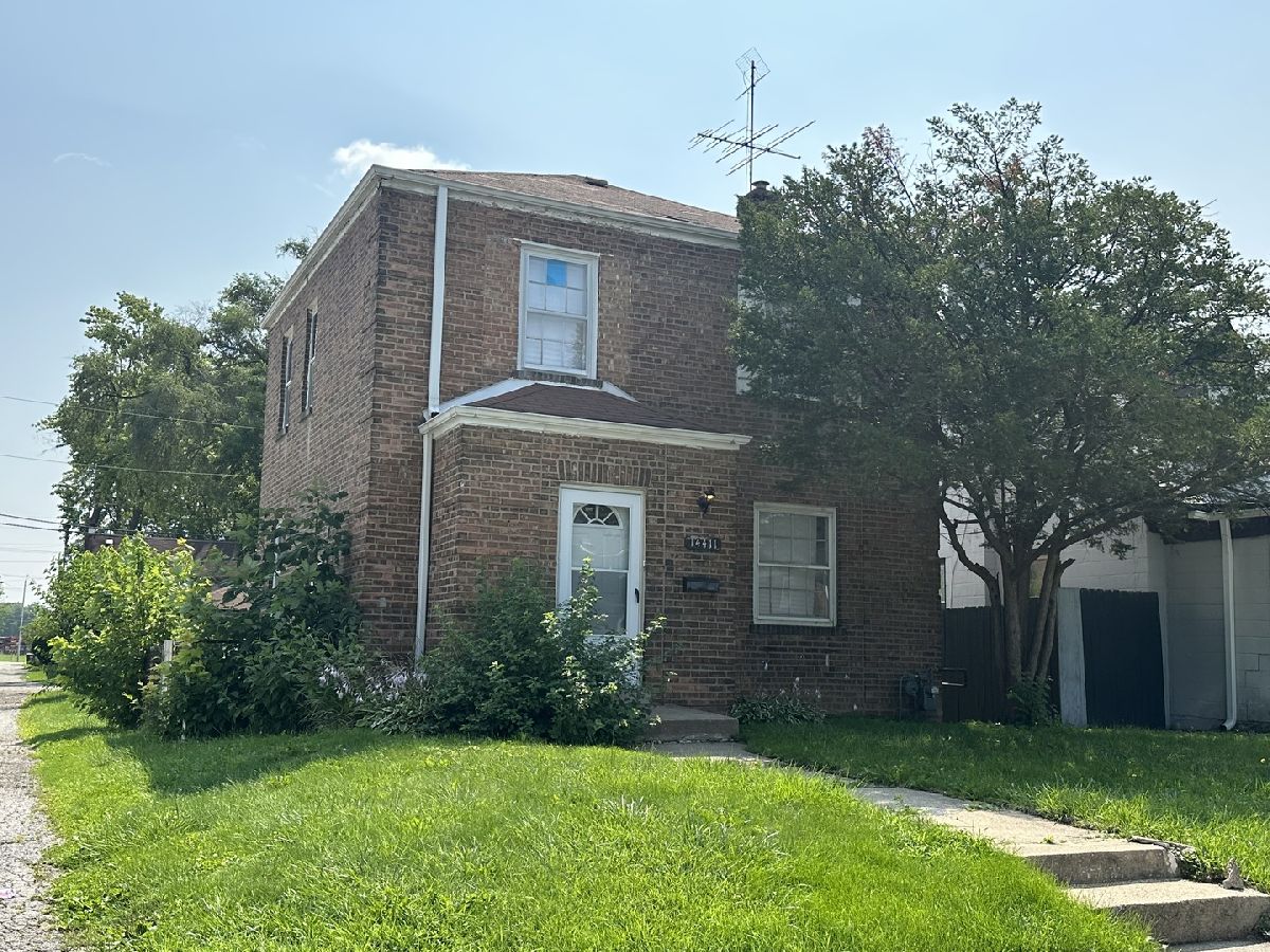 Homes & Condos & Townhomes Rented Ivanhoe Riverdale Illinois, 14411 Michigan