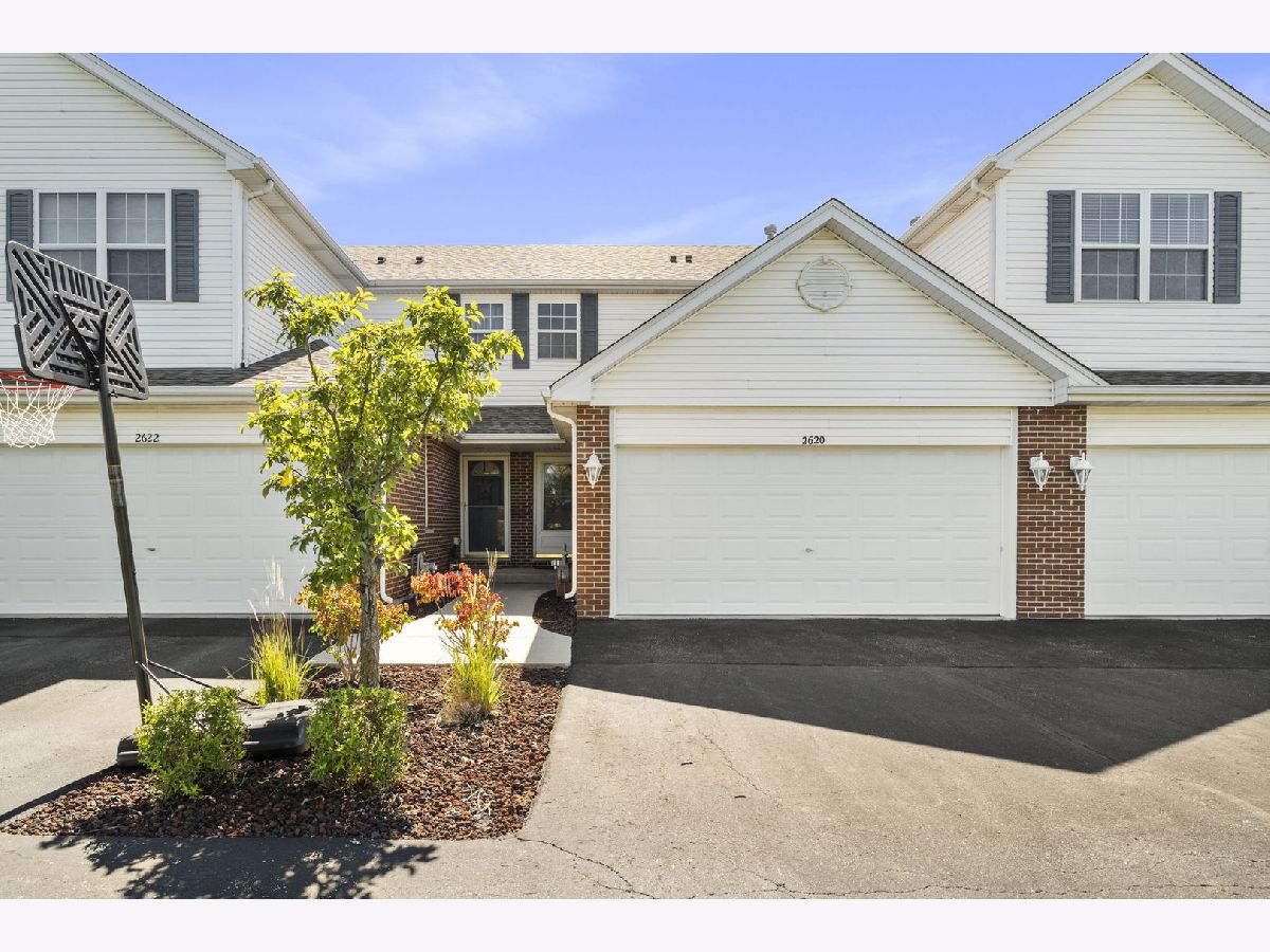 Townhomes & Condos & Homes Sold Nantucket Lakes New Lenox Illinois, 2620 Foxwood