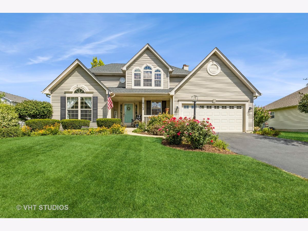Homes Sold Deerbrook Aurora Illinois, 1968 Diamond Creek