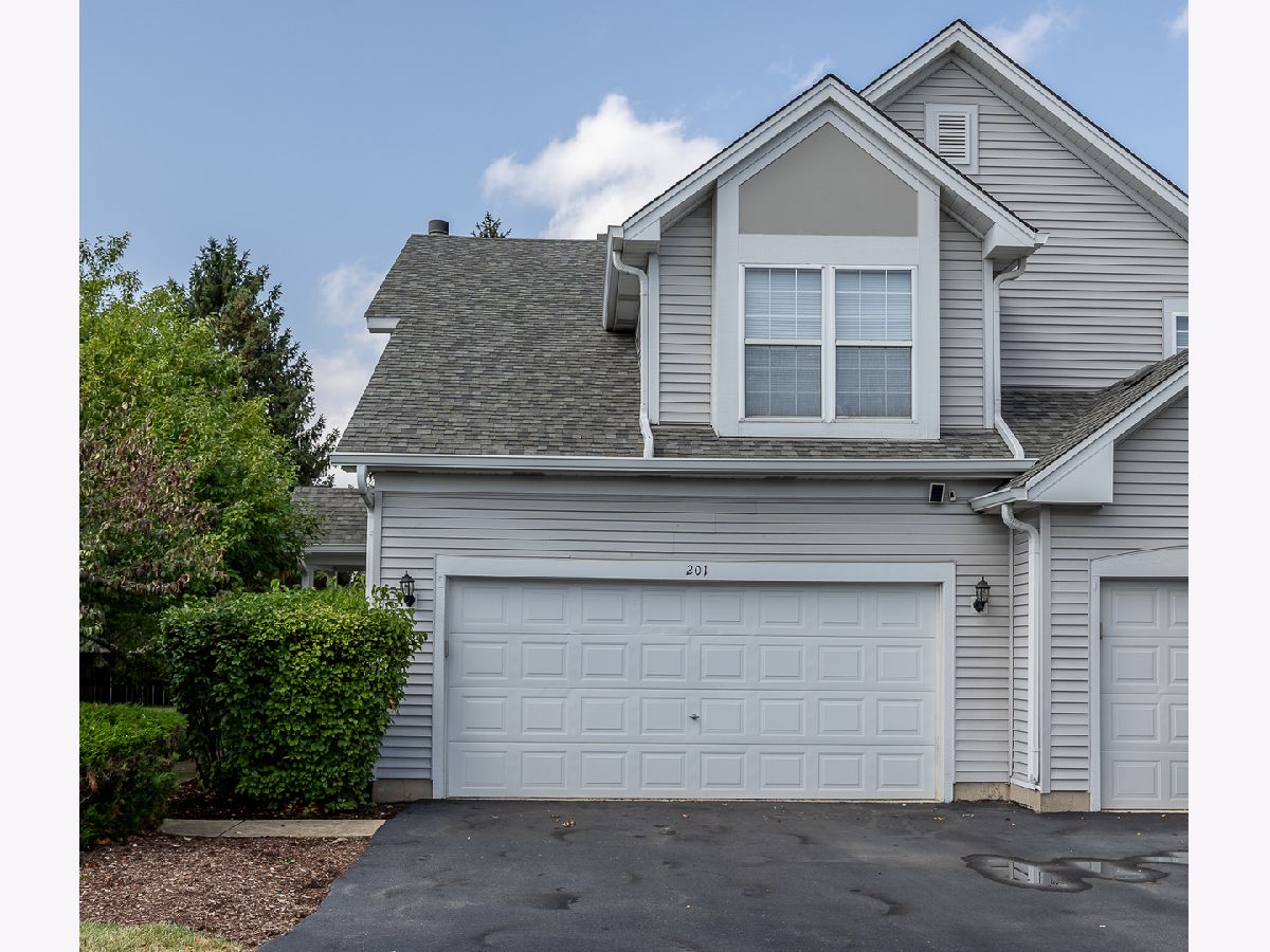 Townhomes Sold Kingsbrook Crossing Oswego Illinois, 201 Huntington