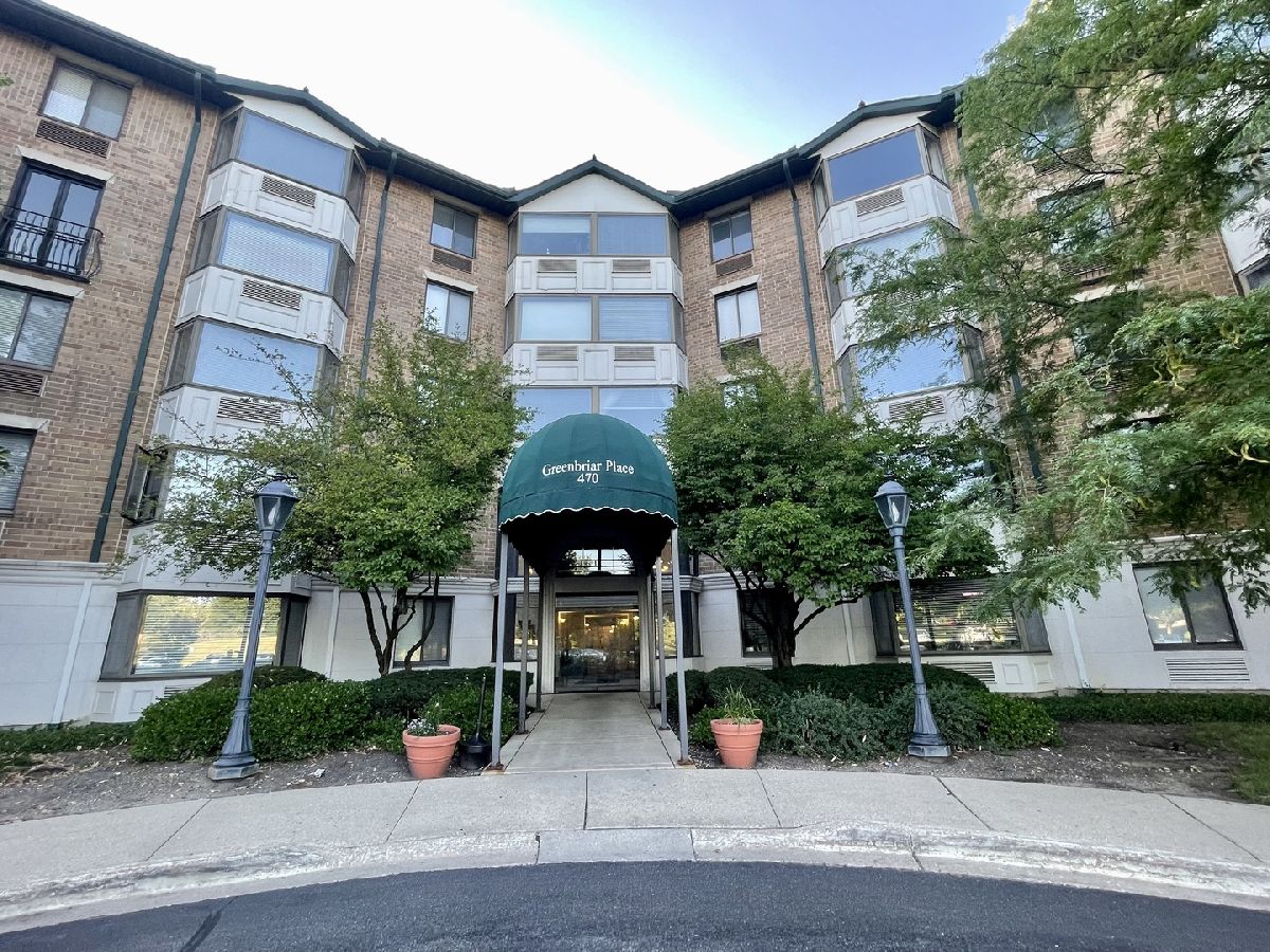 Condominiums Rented Greenbriar Place Glen Ellyn Illinois, 470 Fawell