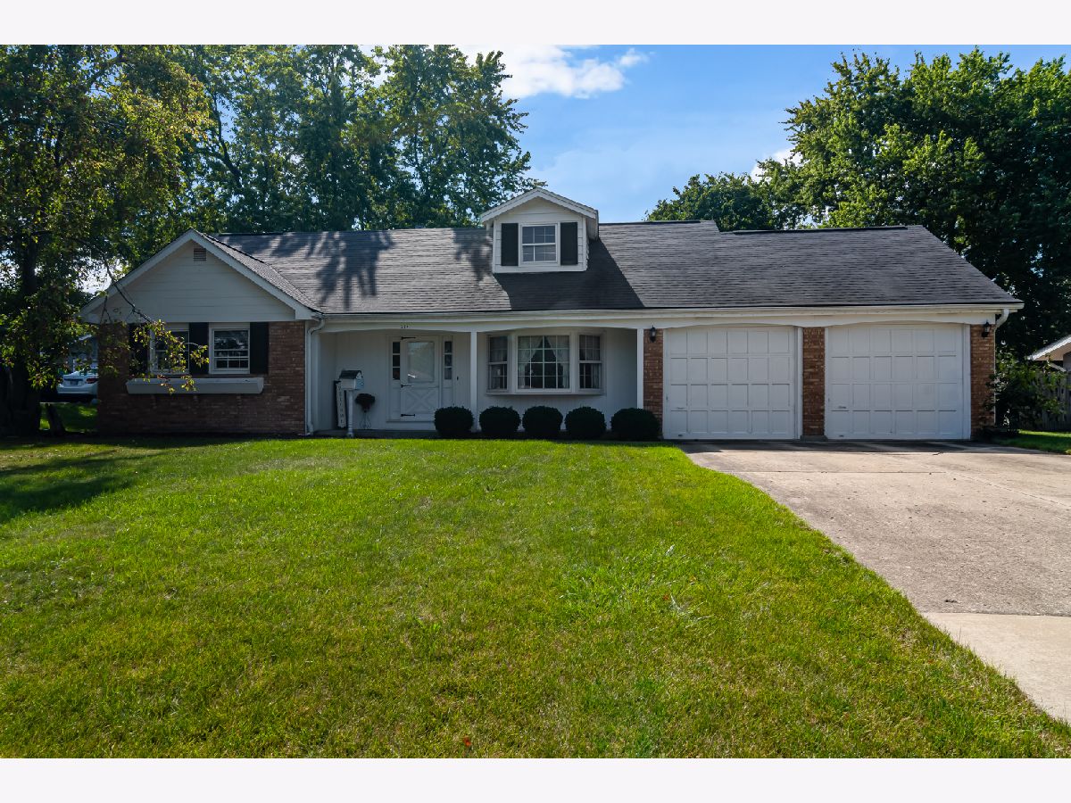 Homes Sold Country Club Highlands Estates North Aurora Illinois, 214 Long