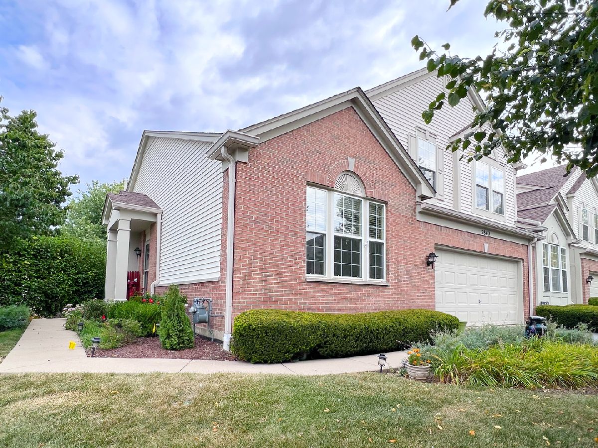 Condos & Townhomes Sold Villas At Creekside Algonquin Illinois, 2840 Waterfront