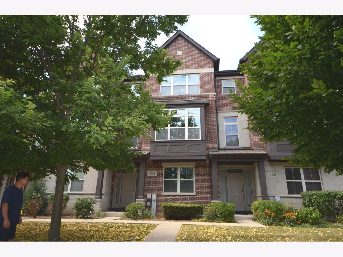 Townhomes Rented Aspen Pointe Vernon Hills Illinois, 756 Aspen