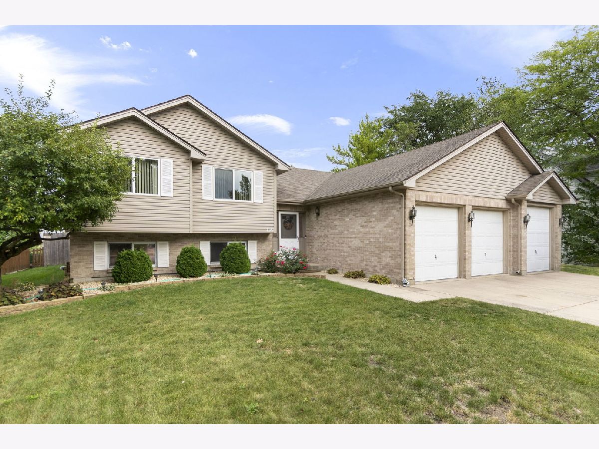 Homes Sold Winding Meadows Bolingbrook Illinois, 130 Vincent